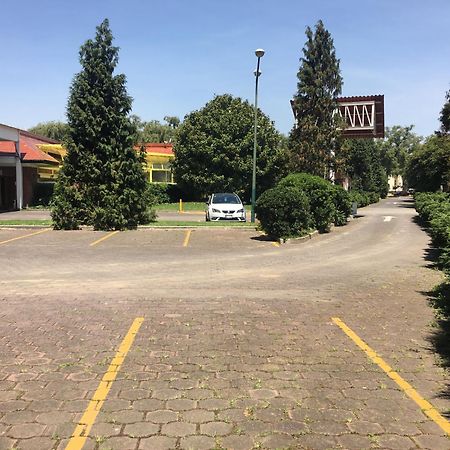 Hotel Oliver Inn Τολούκα Εξωτερικό φωτογραφία