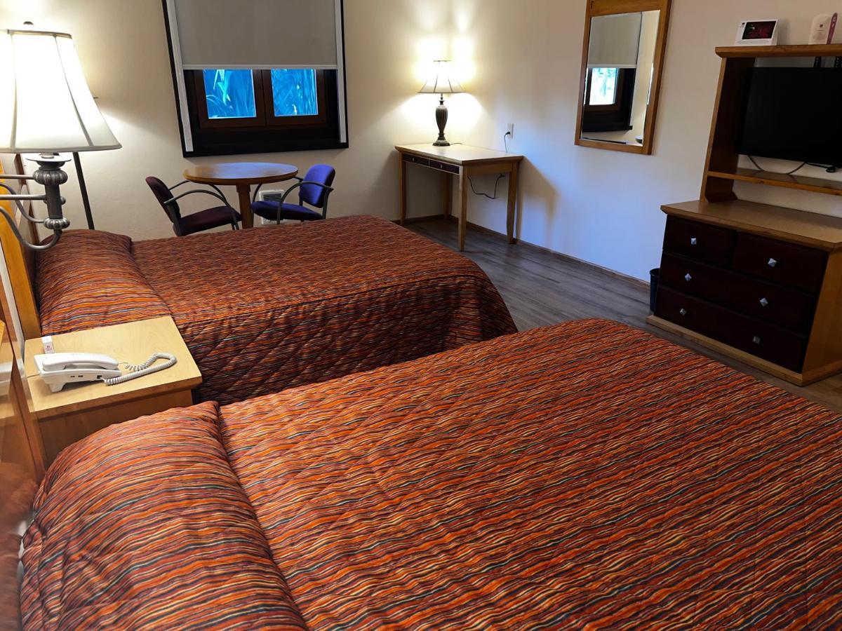 Hotel Oliver Inn Τολούκα Εξωτερικό φωτογραφία